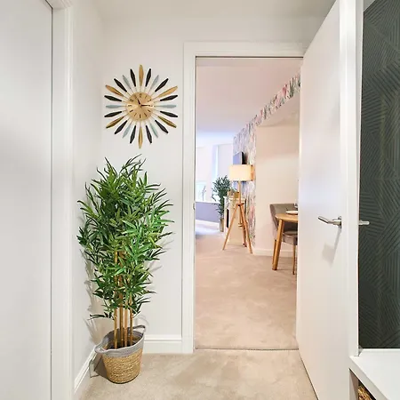 Host & - 1, Dane Court Apartment