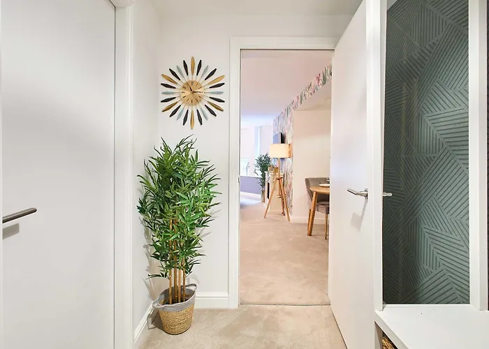 Host & - 1, Dane Court Appartement